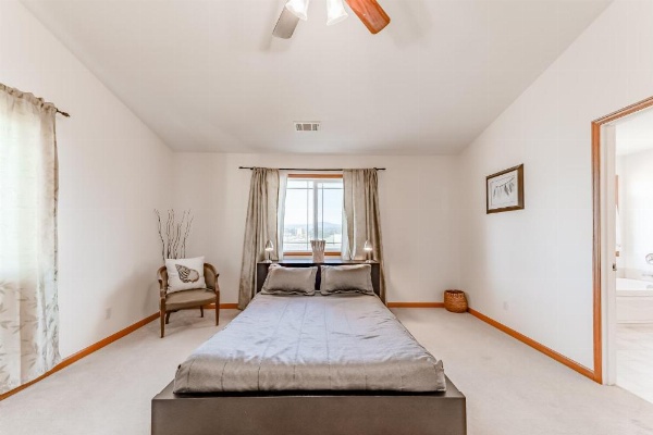 Crescent City Beach House image 17