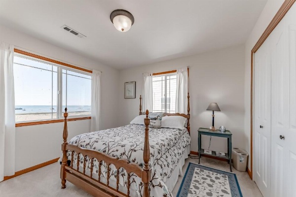 Crescent City Beach House image 22